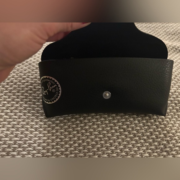 Ray-Ban Round Fleck Sunglasses in Beige Havana - Rare and Never Worn - Picture 6 of 7